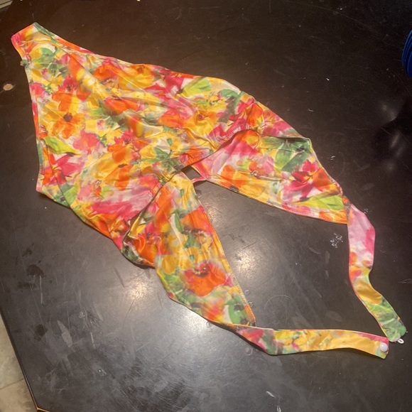 Bathing suit - Picture 2 of 2